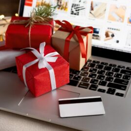 Xmas Card Laptop square Christmas Splurge